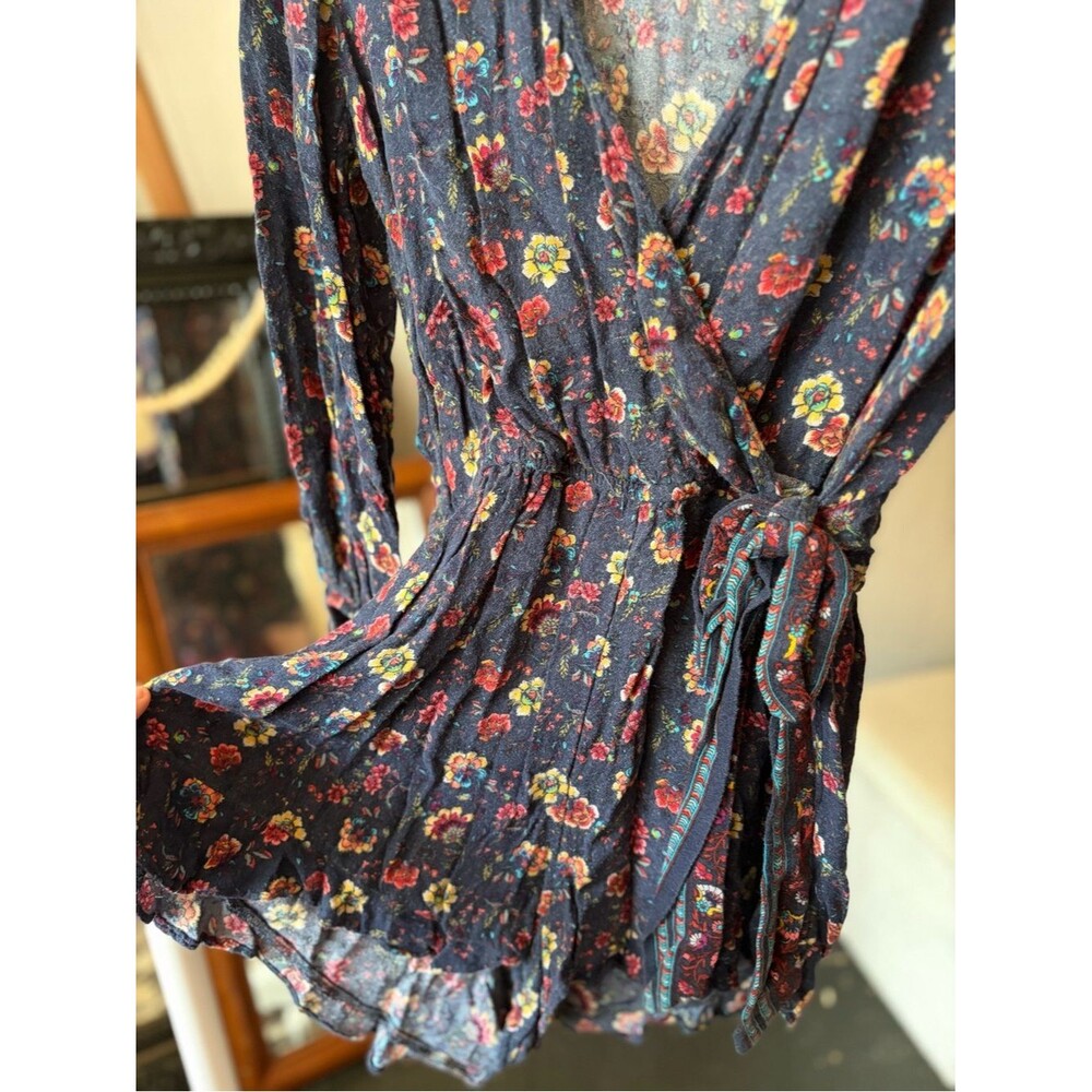 American Eagle Floral Wrap Romper in Navy Floral Detail - Women's Size Small - Picture 3 of 3